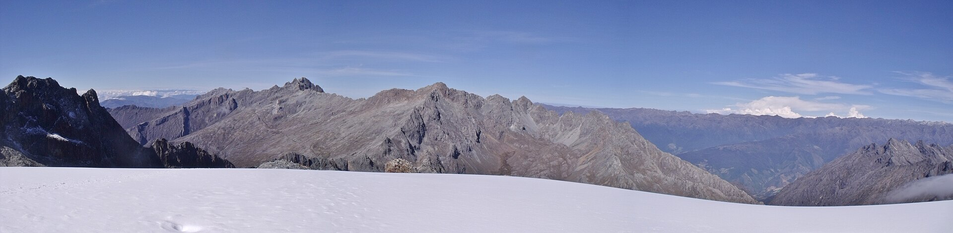 Panorámica de la Sierra Nevada de Mérida tomada desde el Pico Humboldt.